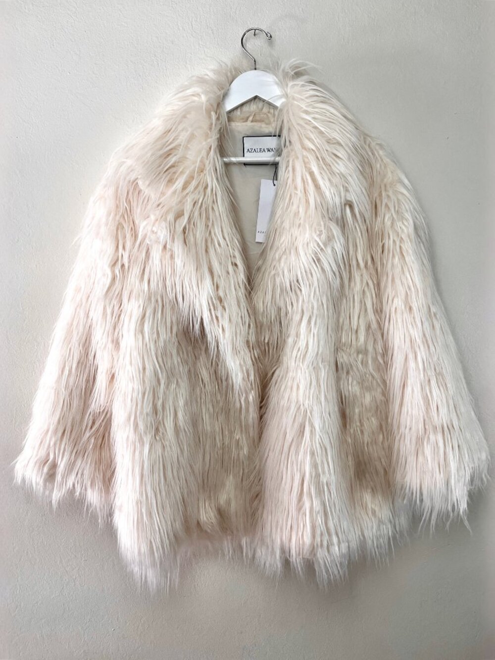NWT Azalea Wang Breckenridge CREAM Faux Fur Coat Size Large / Y2K Maximalism - Picture 6 of 13